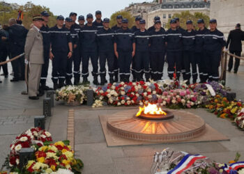 Les Pompiers Français / Les Anges Gardiens de la Nation / Les Héros du Quotidien / le Groupe de Secours Catastrophe Français