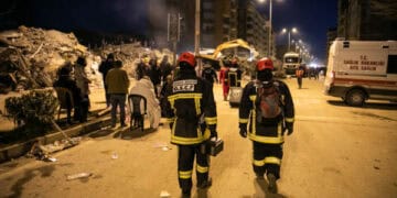 Ong de pompiers en intervention suite à une urgence humanitaire