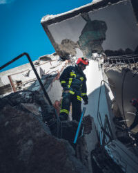 ONG Humanitaires prévention des catastrophes / séisme /