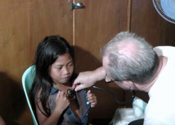 Médecins pompiers humanitaires / héros de l'ombre /