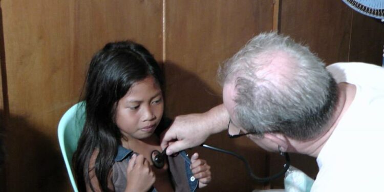 Médecins pompiers humanitaires / héros de l'ombre /