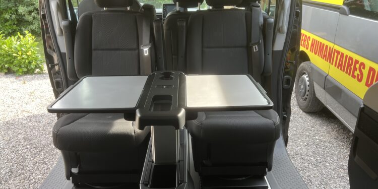 Nouveau véhicule polyvalent pour les pompiers humanitaires du GSCF