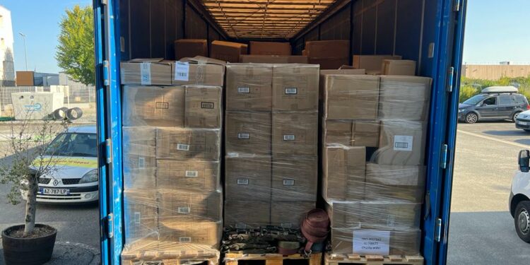 Une Contribution de 20 Tonnes de Matériel au Groupe de Secours Catastrophe Français Pour Renforcer la Réserve Opérationnelle