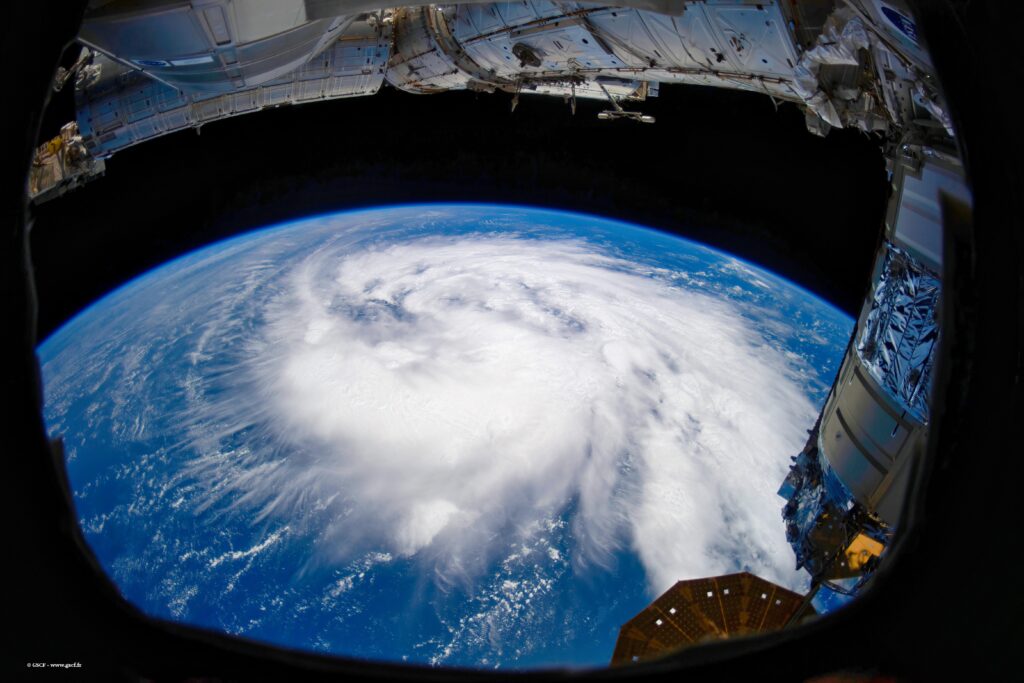 Ouragan / planète / tempête
