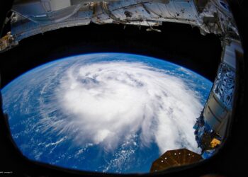 Ouragan / planète / tempête