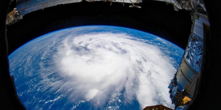 Ouragan / planète / tempête