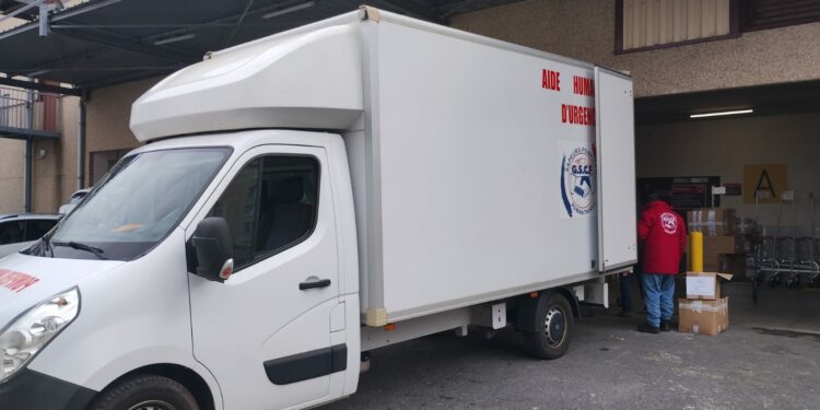 Apport de matériel pour le Congo