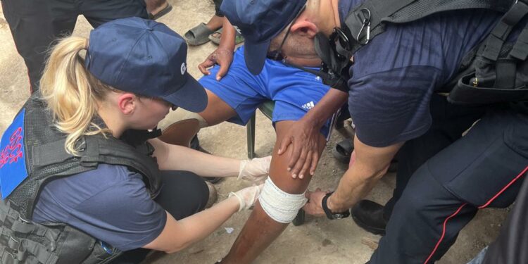 ong de pompiers du GSCF soins à Mayotte
