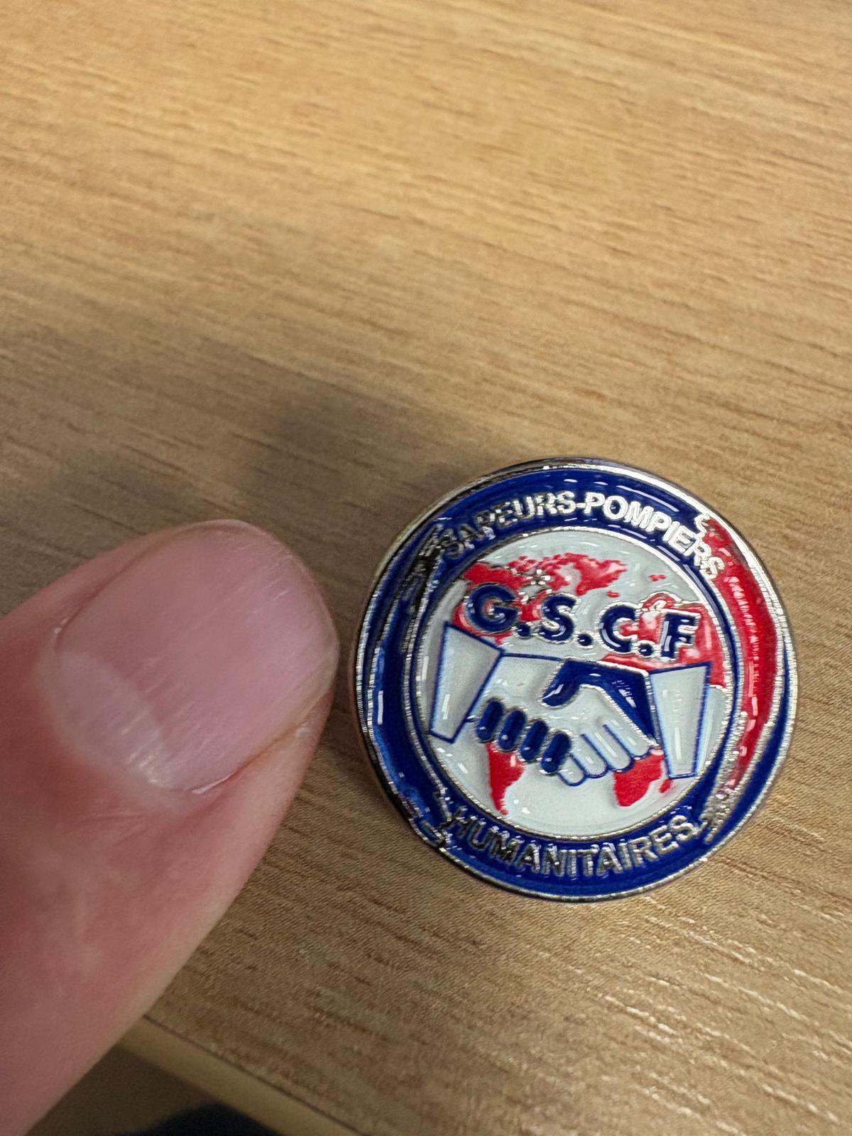 Pin’s des pompiers humanitaires du GSCF - vue 2