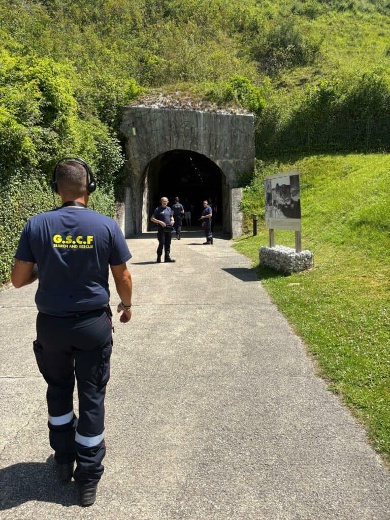 Les pompiers humanitaires du GSCF en visite à La Coupole (Pas-de-Calais)