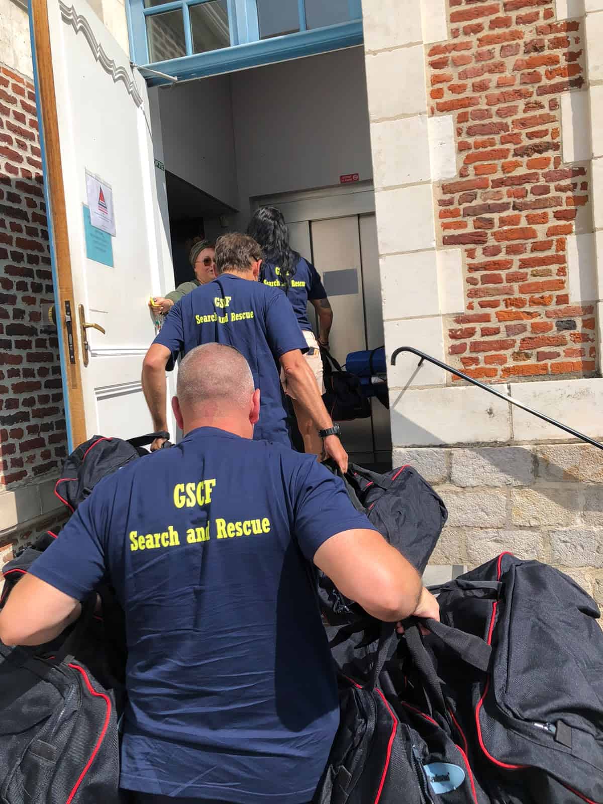 Kits de survie remis par le GSCF au CCAS de Villeneuve-d'Ascq pour les personnes sans abri